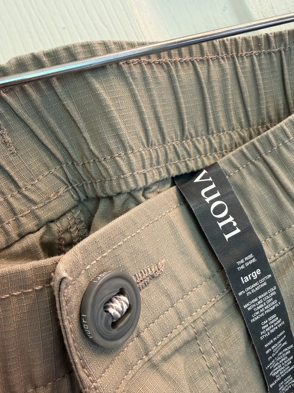 Men’s Vuori Grey/Olive Green Pants